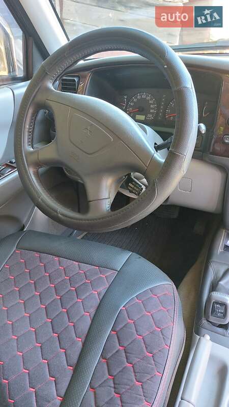 Фото Mitsubishi Pajero Sport з оголошення AUTO.RIA