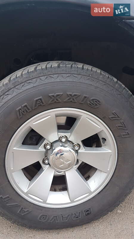 Фото Mitsubishi Pajero Sport з оголошення AUTO.RIA