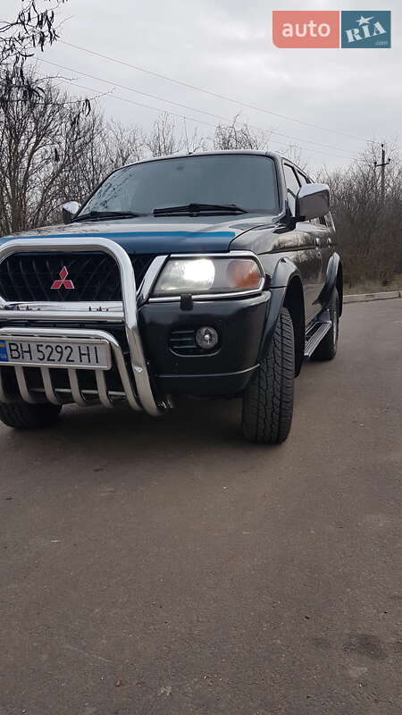 Фото Mitsubishi Pajero Sport з оголошення AUTO.RIA