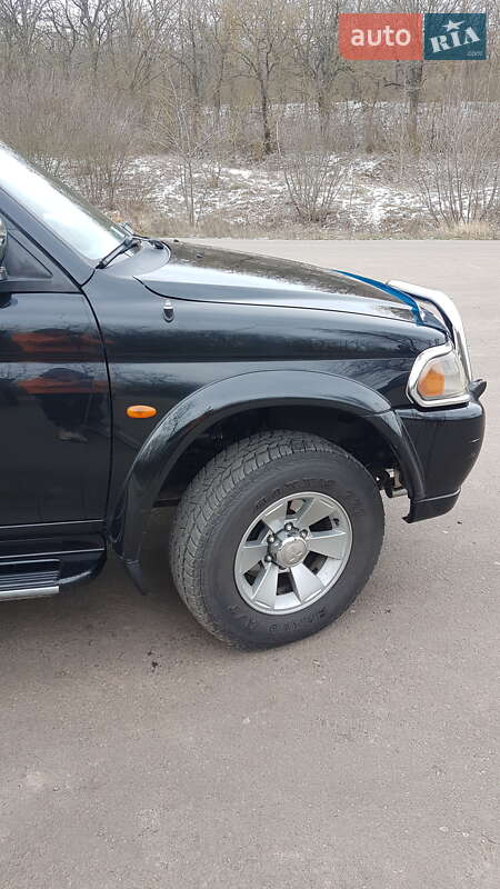 Фото Mitsubishi Pajero Sport з оголошення AUTO.RIA