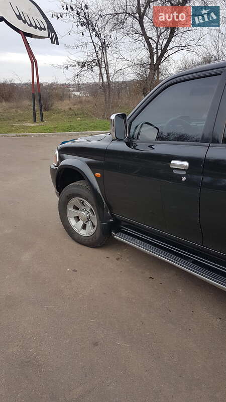 Фото Mitsubishi Pajero Sport з оголошення AUTO.RIA