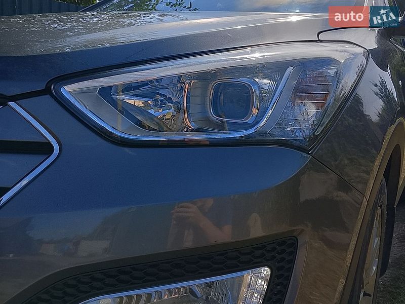 Фото Hyundai Santa FE з оголошення AUTO.RIA