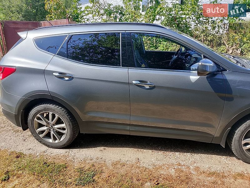 Фото Hyundai Santa FE з оголошення AUTO.RIA