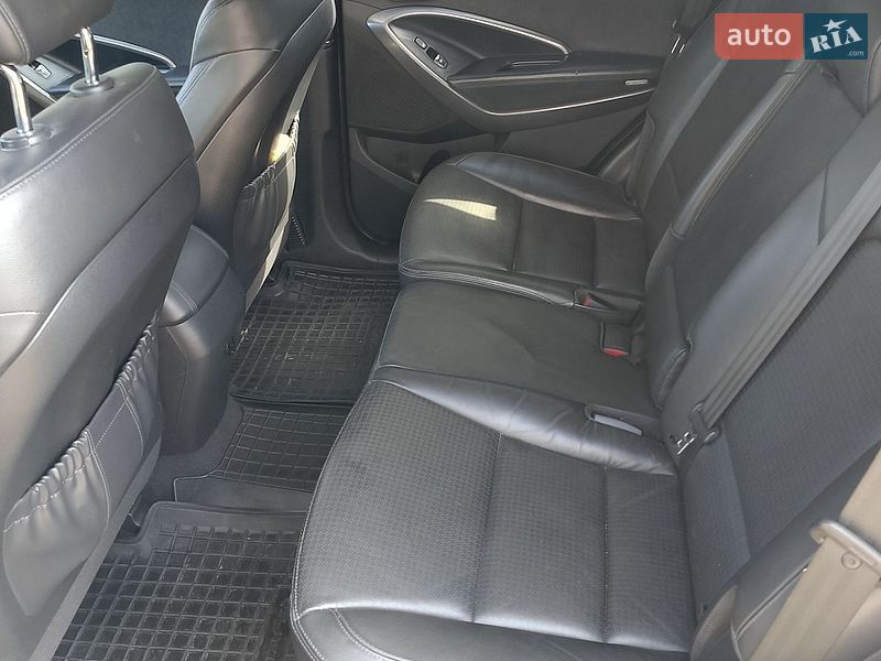 Фото Hyundai Santa FE з оголошення AUTO.RIA