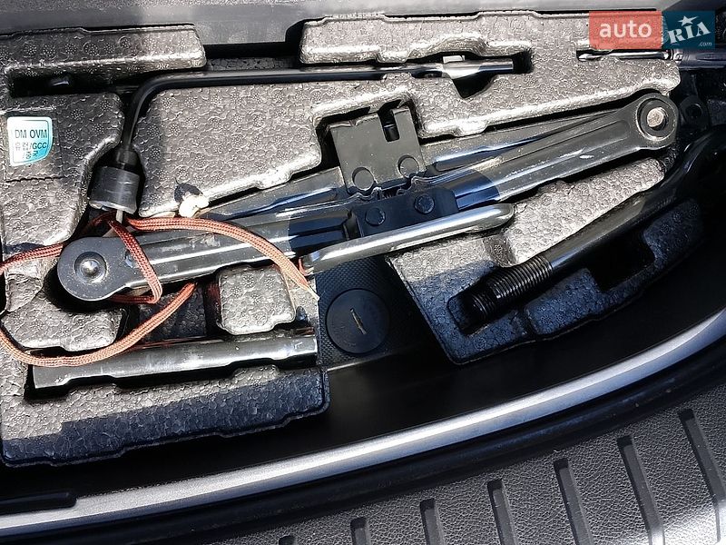 Фото Hyundai Santa FE з оголошення AUTO.RIA