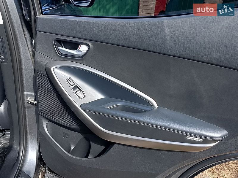 Фото Hyundai Santa FE з оголошення AUTO.RIA