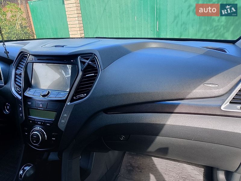 Фото Hyundai Santa FE з оголошення AUTO.RIA