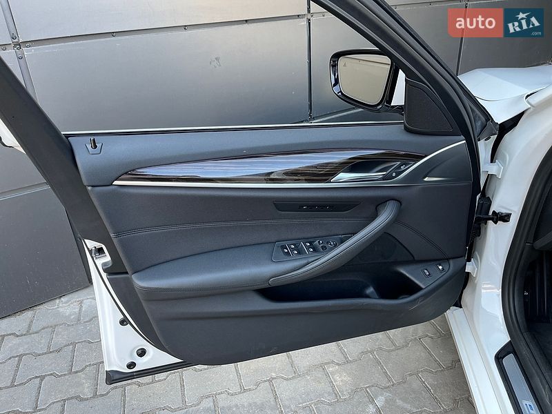 Фото BMW 5 Series з оголошення AUTO.RIA