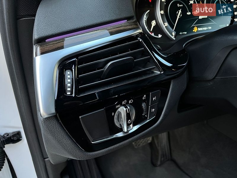 Фото BMW 5 Series з оголошення AUTO.RIA