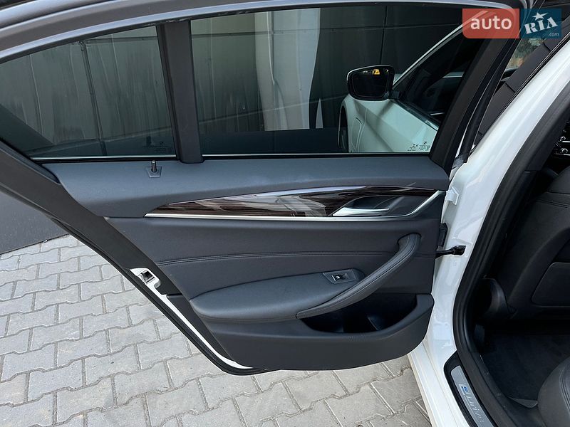 Фото BMW 5 Series з оголошення AUTO.RIA