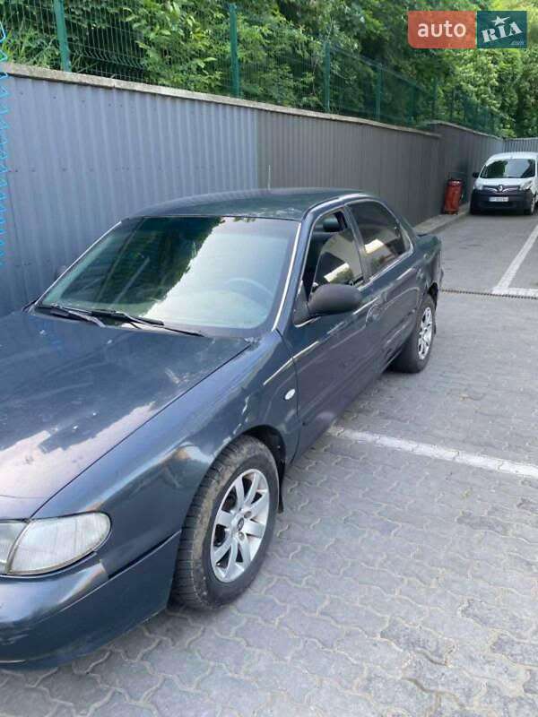 Фото Kia Clarus з оголошення AUTO.RIA