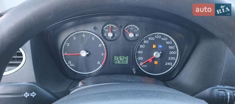 Фото Ford Focus з оголошення AUTO.RIA