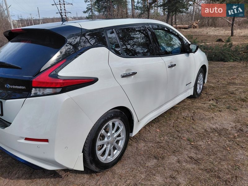 Фото Nissan Leaf з оголошення AUTO.RIA