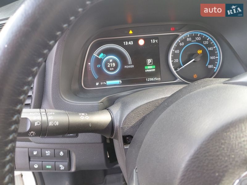 Фото Nissan Leaf з оголошення AUTO.RIA
