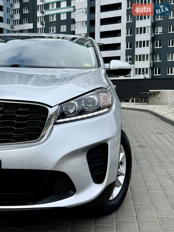 Фото Kia Sorento з оголошення AUTO.RIA
