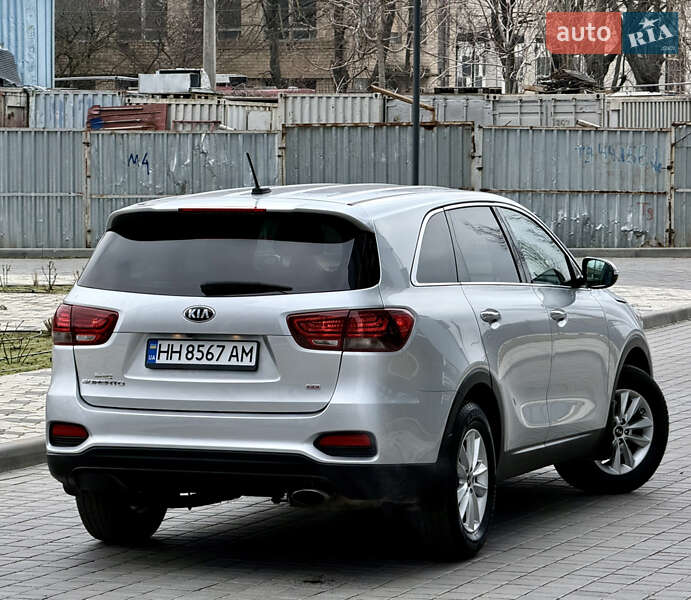 Фото Kia Sorento з оголошення AUTO.RIA