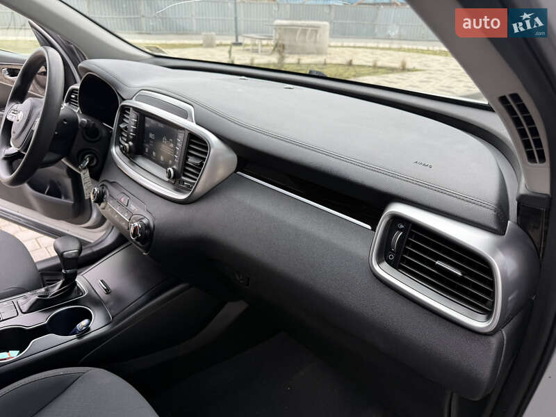 Фото Kia Sorento з оголошення AUTO.RIA