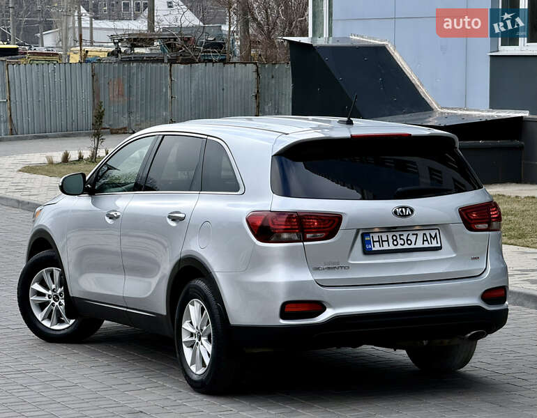 Фото Kia Sorento з оголошення AUTO.RIA
