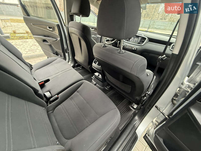 Фото Kia Sorento з оголошення AUTO.RIA