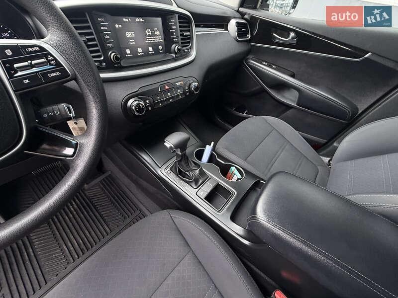 Фото Kia Sorento з оголошення AUTO.RIA