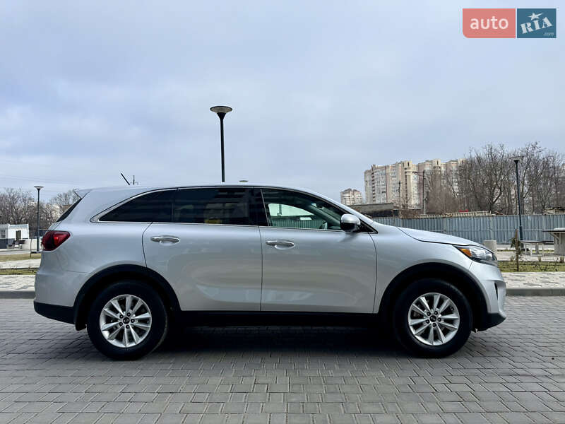 Фото Kia Sorento з оголошення AUTO.RIA
