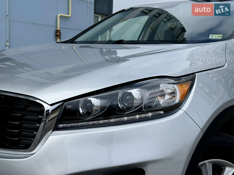 Фото Kia Sorento з оголошення AUTO.RIA