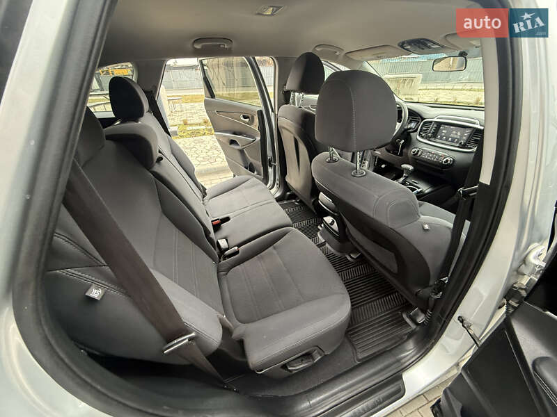 Фото Kia Sorento з оголошення AUTO.RIA