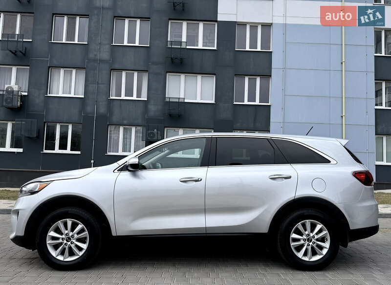 Фото Kia Sorento з оголошення AUTO.RIA