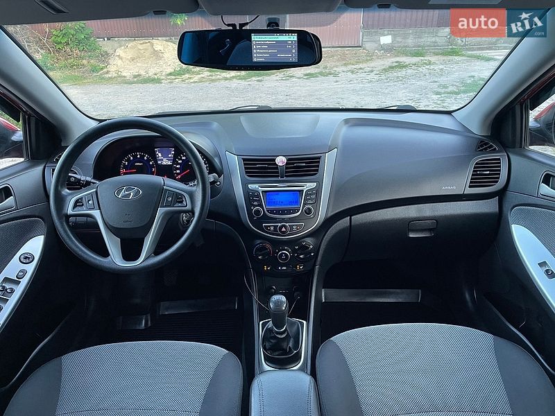 Фото Hyundai Accent з оголошення AUTO.RIA