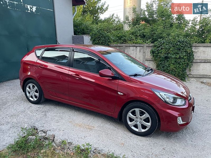 Фото Hyundai Accent з оголошення AUTO.RIA
