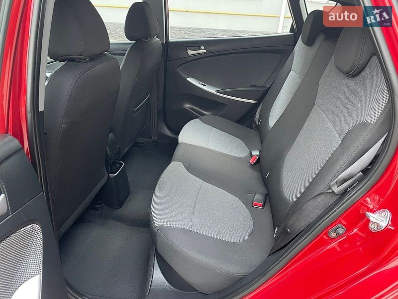 Фото Hyundai Accent з оголошення AUTO.RIA