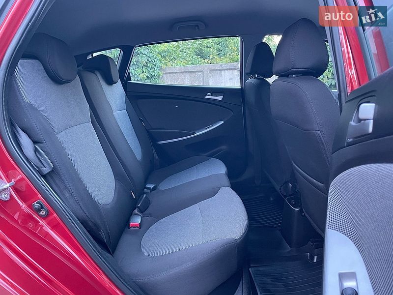 Фото Hyundai Accent з оголошення AUTO.RIA