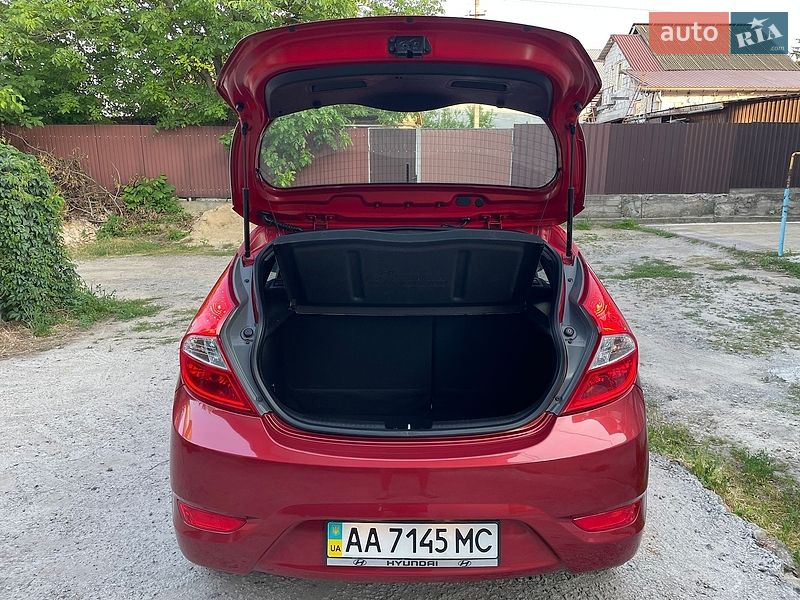 Фото Hyundai Accent з оголошення AUTO.RIA