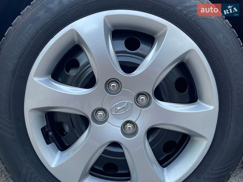 Фото Hyundai Accent з оголошення AUTO.RIA