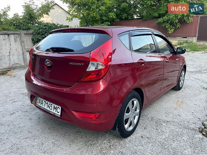 Фото Hyundai Accent з оголошення AUTO.RIA