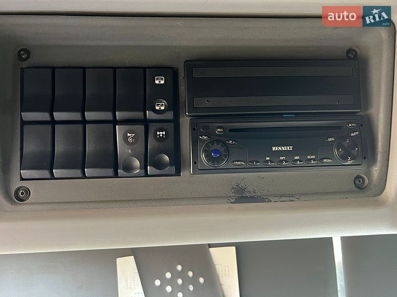 Фото Renault Premium з оголошення AUTO.RIA