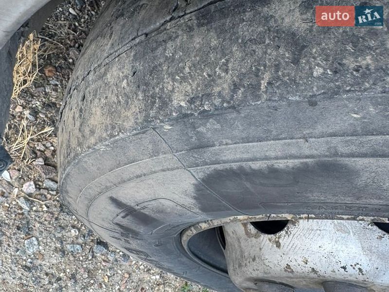 Фото Renault Premium з оголошення AUTO.RIA