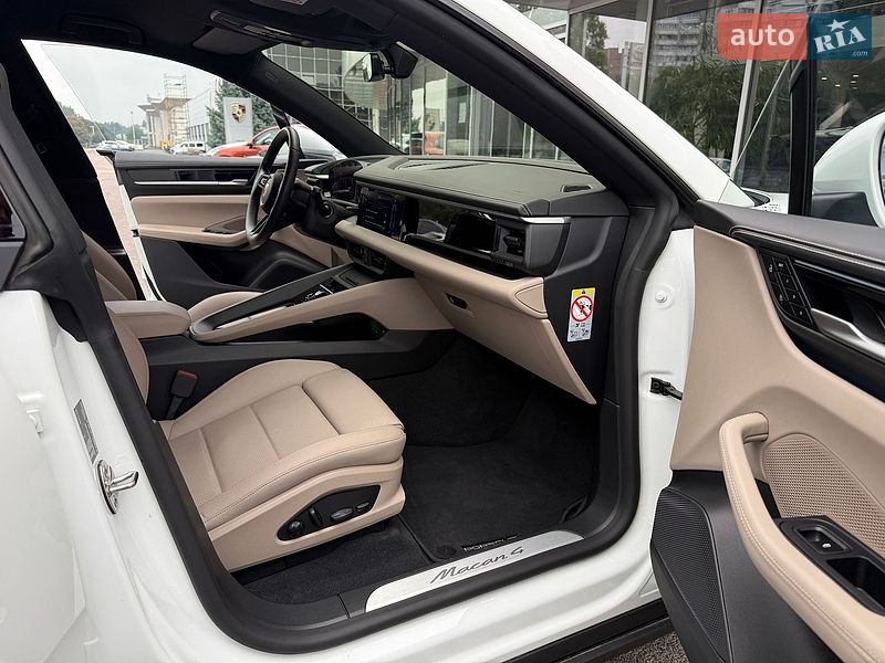 Фото Porsche Macan Electric з оголошення AUTO.RIA