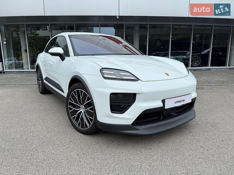 Фото Porsche Macan Electric з оголошення AUTO.RIA