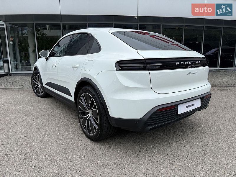 Фото Porsche Macan Electric з оголошення AUTO.RIA