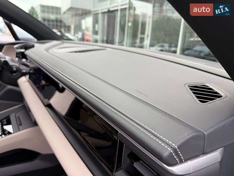 Фото Porsche Macan Electric з оголошення AUTO.RIA