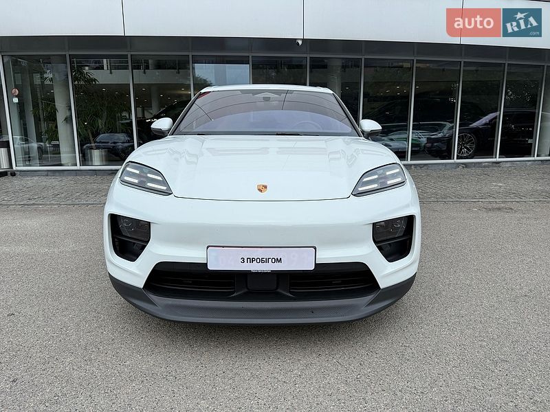 Фото Porsche Macan Electric з оголошення AUTO.RIA