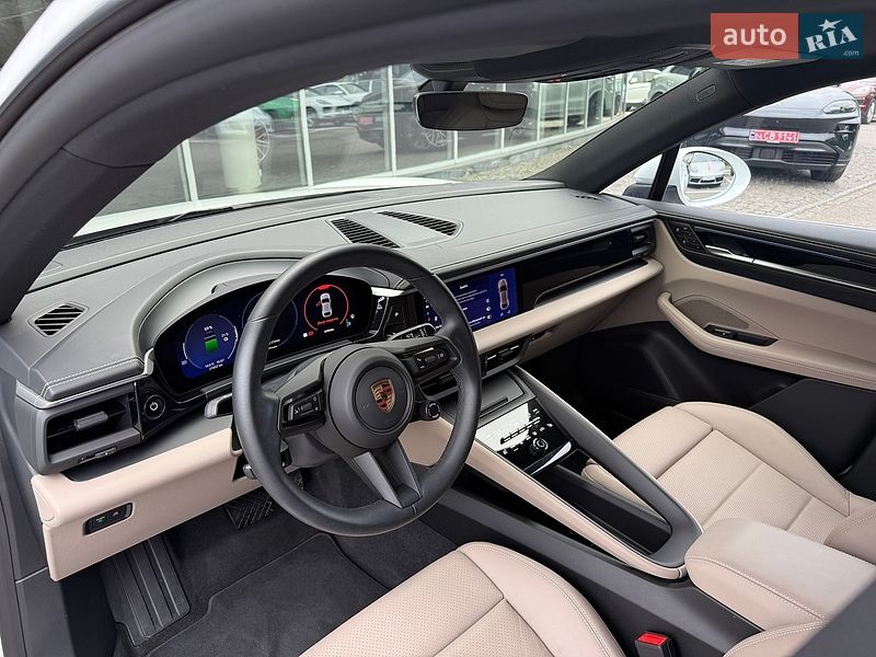 Фото Porsche Macan Electric з оголошення AUTO.RIA