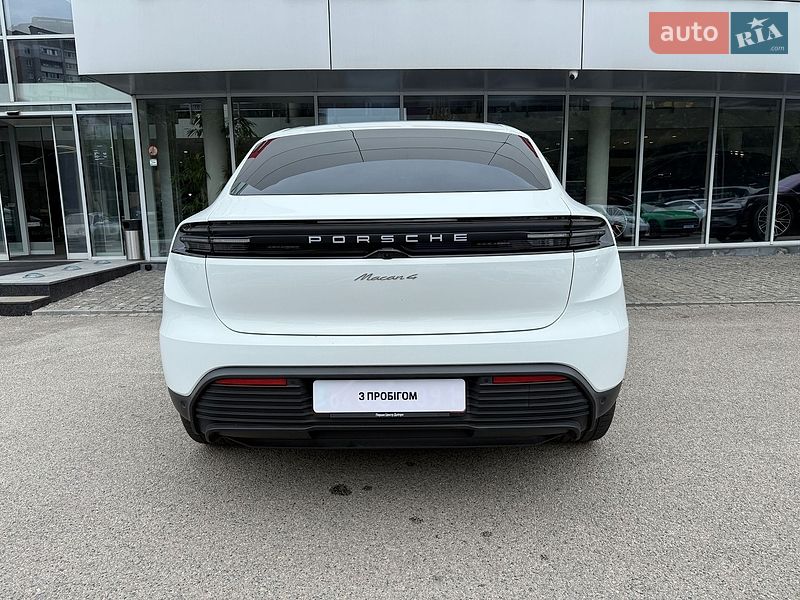 Фото Porsche Macan Electric з оголошення AUTO.RIA