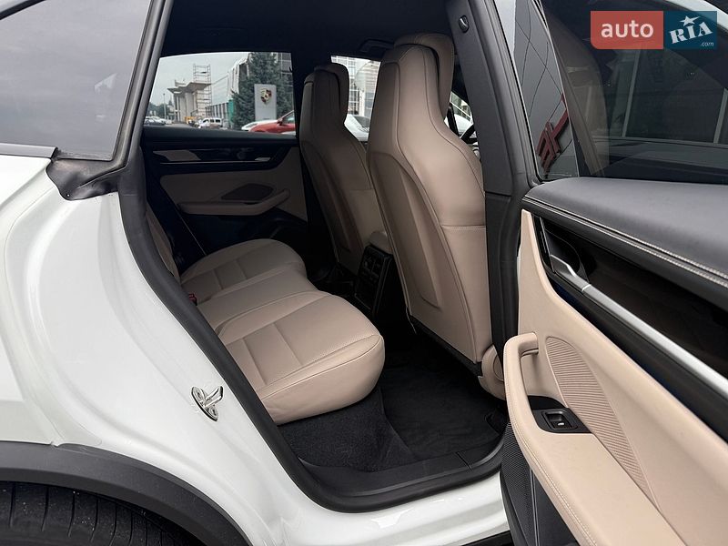 Фото Porsche Macan Electric з оголошення AUTO.RIA