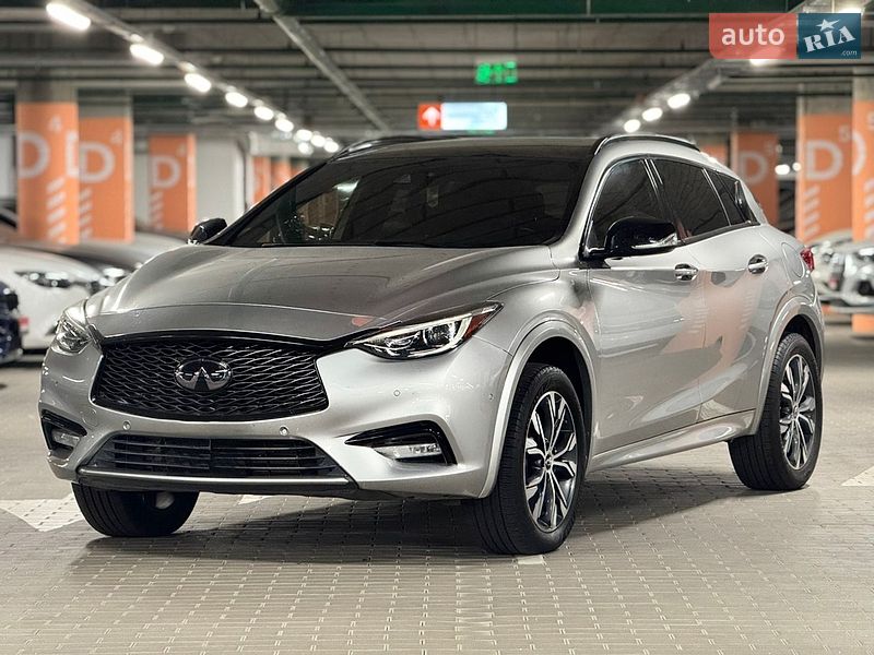 Фото Infiniti QX30 з оголошення AUTO.RIA