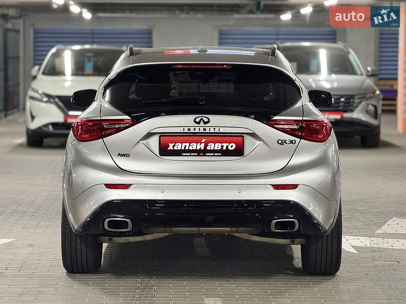 Фото Infiniti QX30 з оголошення AUTO.RIA