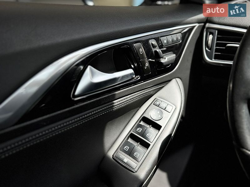 Фото Infiniti QX30 з оголошення AUTO.RIA