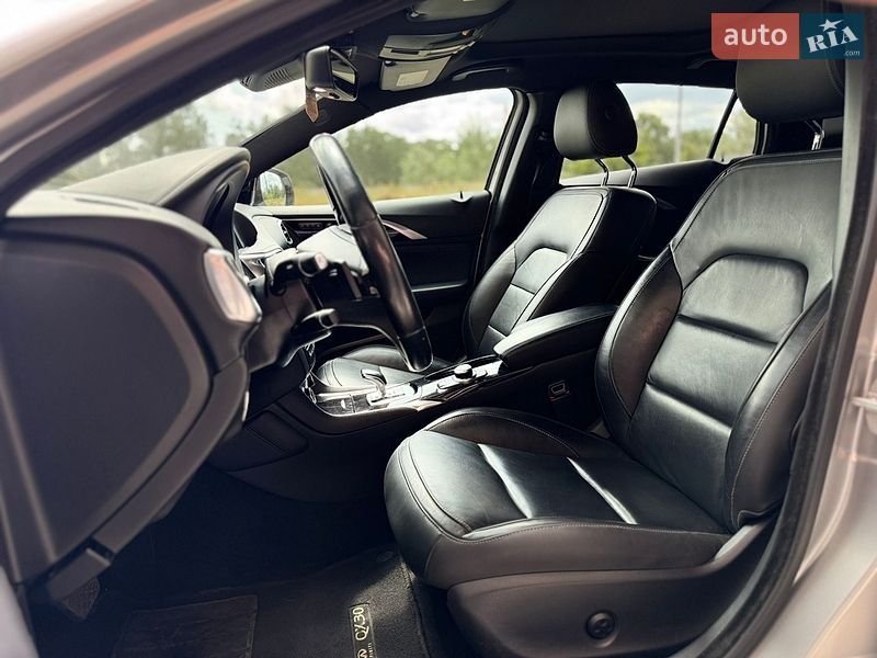 Фото Infiniti QX30 з оголошення AUTO.RIA