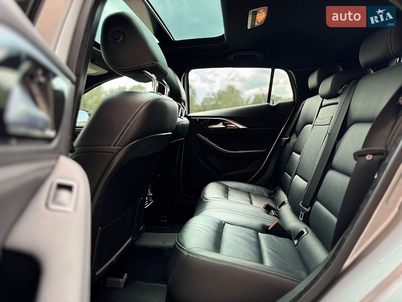 Фото Infiniti QX30 з оголошення AUTO.RIA